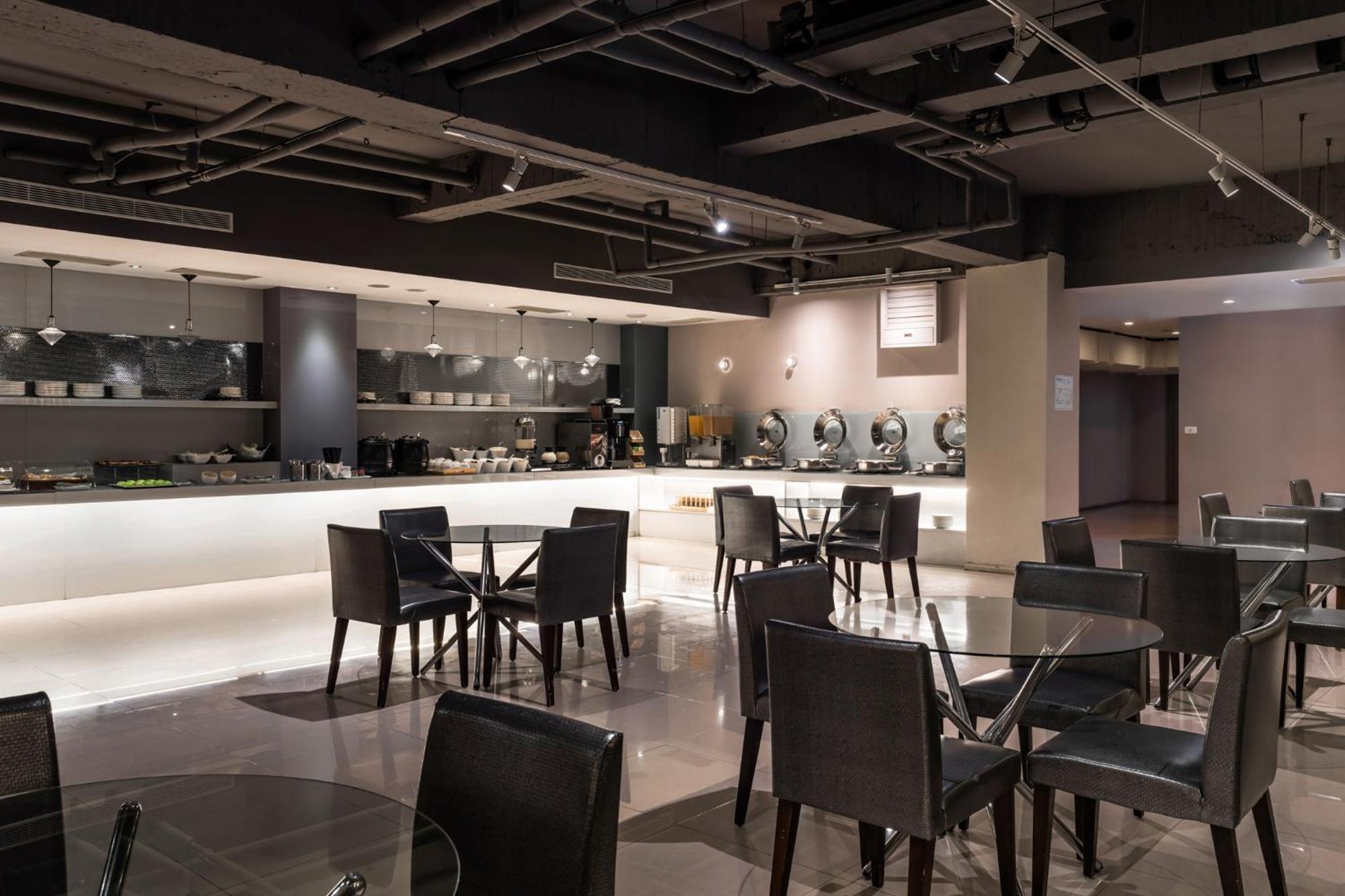 The Riverside Hotel Esthetics Kaohsiung Exterior foto