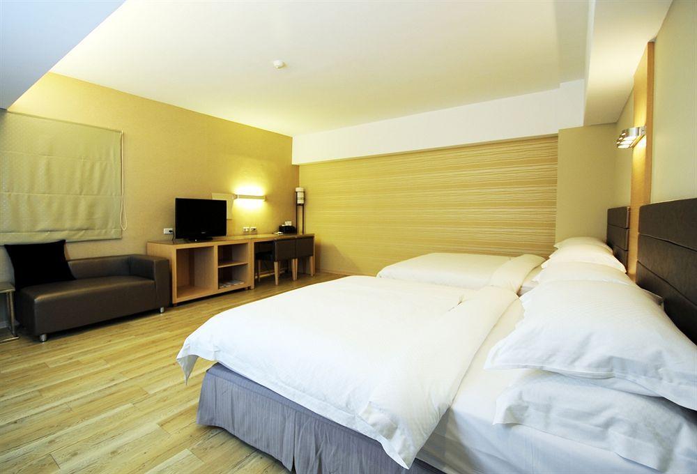 The Riverside Hotel Esthetics Kaohsiung Exterior foto