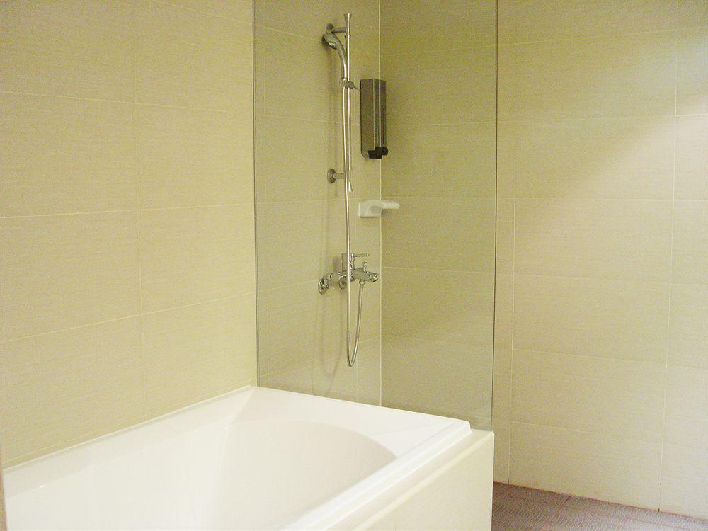 The Riverside Hotel Esthetics Kaohsiung Exterior foto